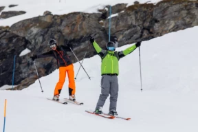 ski safari singles