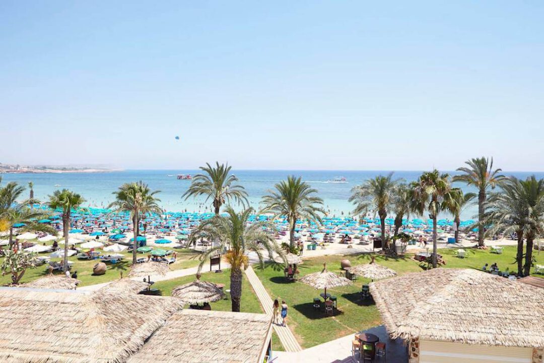 paradiso beach