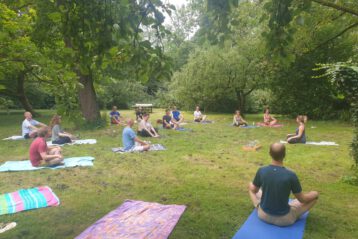 yoga in de tuin