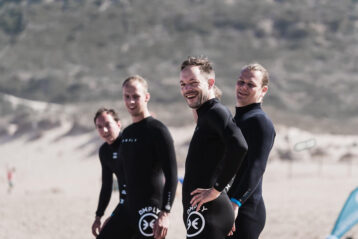Single mannen op surfvakantie