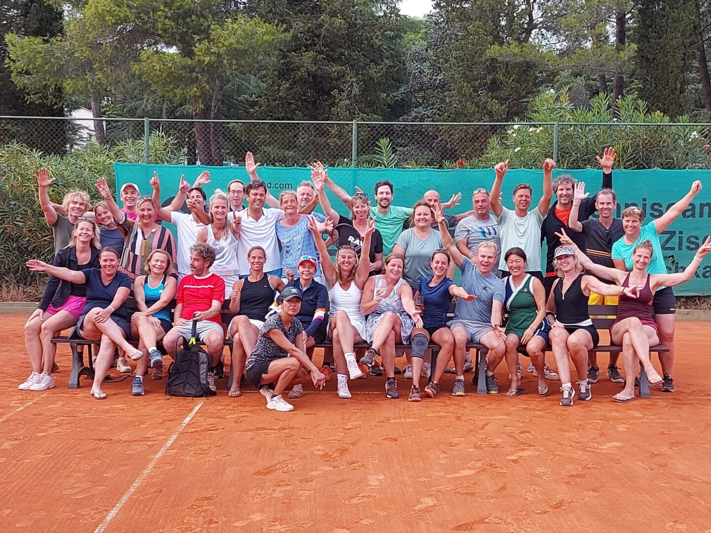 Afbeelding voorGa ook mee met onze tennisvakantie