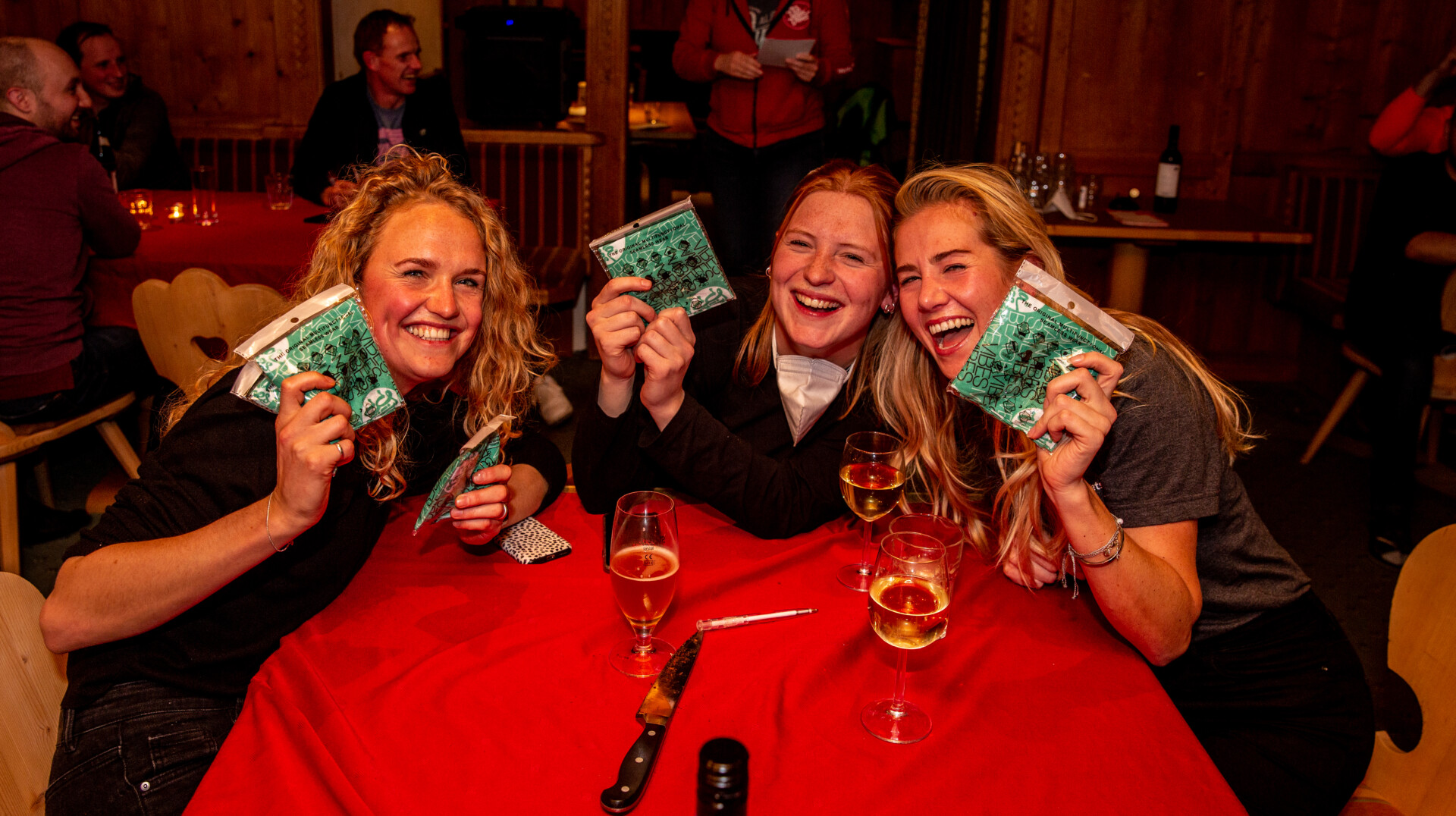 Afbeelding voorNaast het skiën organiseren we ook de beroemde VillaVibes pubquiz