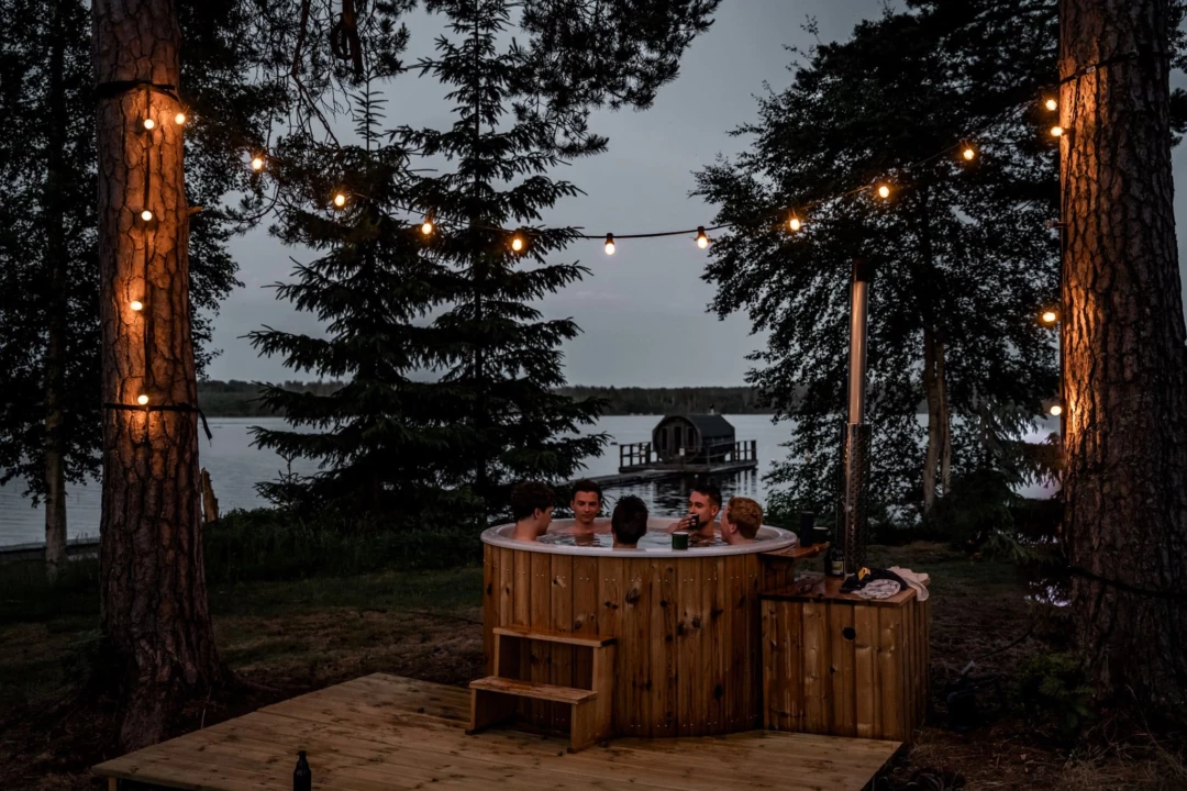 Hottub Glamping Zweden VillaVibes